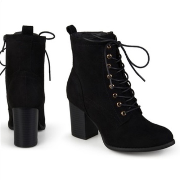 Journee Collection Shoes - Journee Collection Stacked Heel Booties size 10